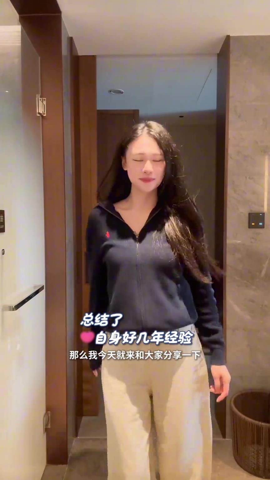 范志毅女儿这体态和气质真是带点邻家女孩的感觉